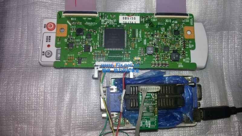 LG屏6870C-0310C 2010 01 19另个板（快速判断故障代换逻辑板 开机红屏（有字）后蓝屏正常）.jpg